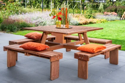 Hardhouten picknicktafel vierkant Premium 210 x 210 x 75 cm