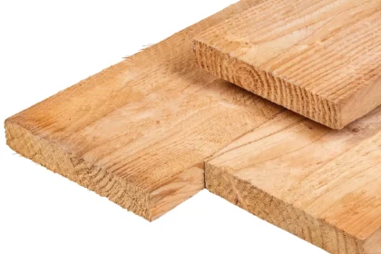 Douglas steigerplank, ongedroogd, fijnbezaagd, scherpkantig 3 x 20 cm