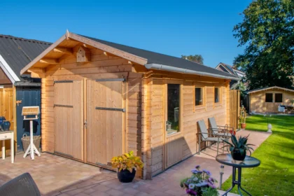 Garage Geir | 44 mm | 360 x 540 x 296 cm | vuren