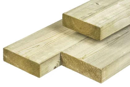 Noord-Europees vuren ligger, groen geïmpregneerd, gedroogd, geschaafd, ronde hoeken 4.5 x 14.5 cm