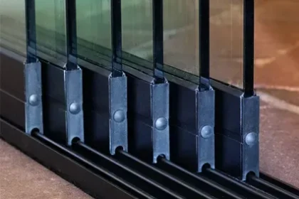 Glazen schuifwandset - Inbouwhoogte 208-212 cm - Paneelbreedte 82 cm - Breedte tot 482 cm - 6-sporig zwart RAL 9005